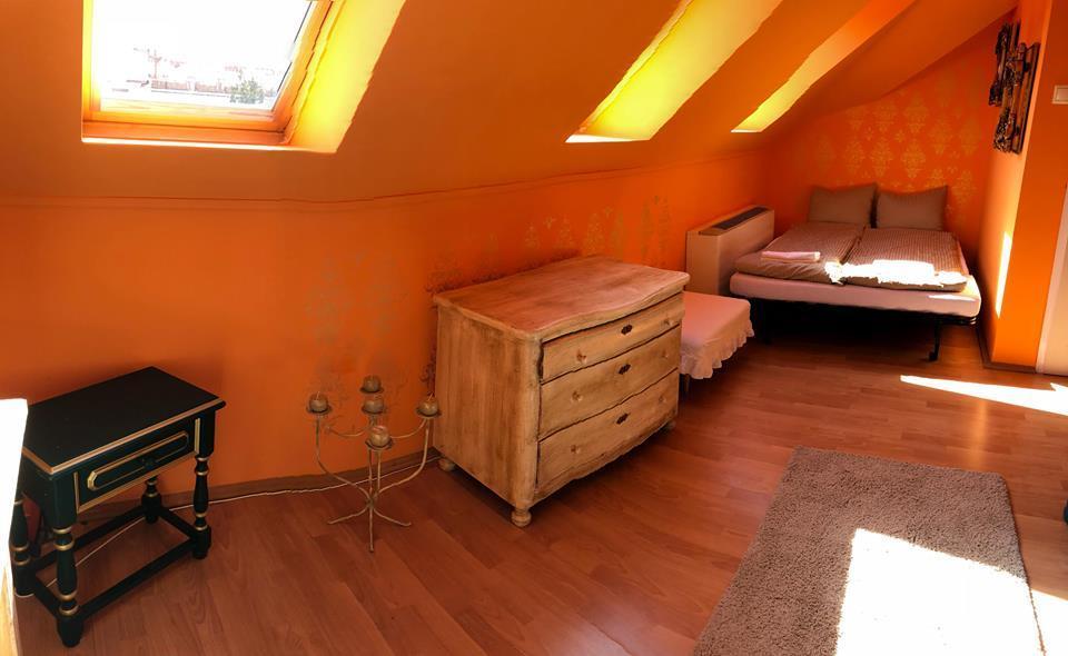 Tulipan Villa Panzio Szolnok Extérieur photo